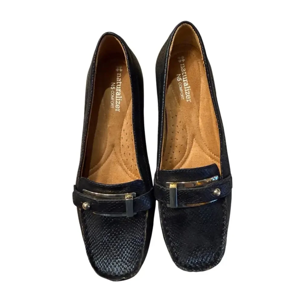 Naturalizer N5 Comfort Black Reptile Textured Loafer Gold Buckle Womens 6.5
